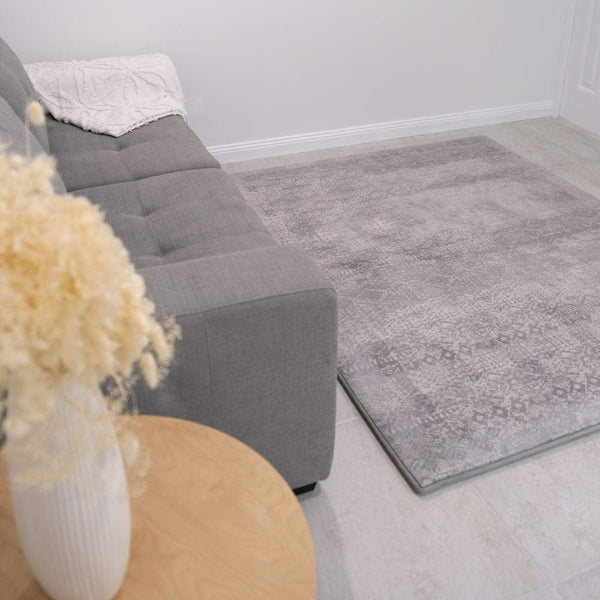 The Mellow Mat® Designer Print Light Grey Neptune Blanket